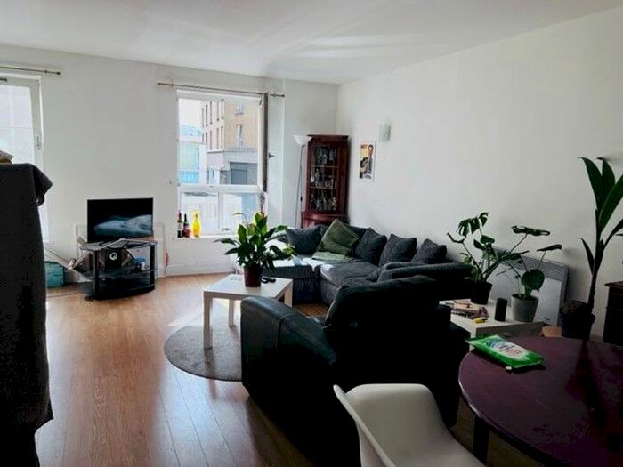 3 Bedroom Flat To Rent In Cornell Building, Coke Street, London, E1