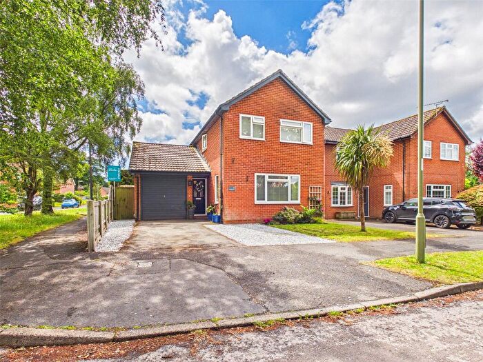 3 Bedroom Detached House For Sale In Rosehill Drive, Bransgore, Christchurch, Dorset, BH23