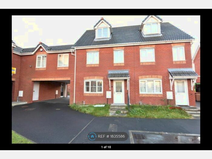 3 Bedroom Semi-Detached House To Rent In Chandlers Way, Sutton Manor, St. Helens, WA9