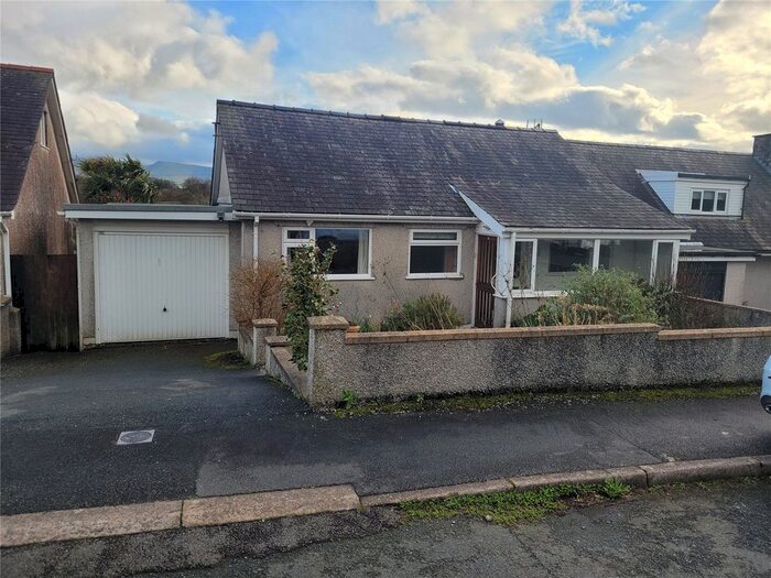 3 Bedroom Detached House For Sale In Bryn Eglwys, Penisarwaun, Caernarfon, Gwynedd, LL55