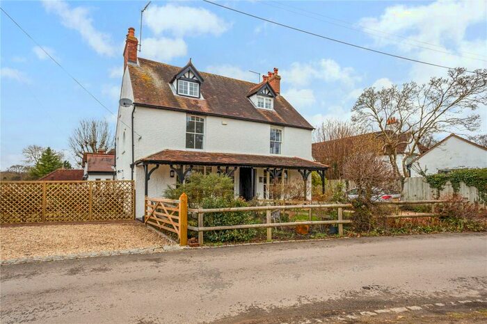 3 Bedroom Semi-Detached House For Sale In Stoke Row Road, Kingwood, Henley-on-Thames, Oxfordshire, RG9