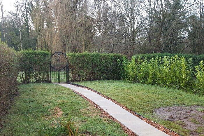 4 Bedroom Semi-Detached House To Rent In Elizabeth Gardens, Ascot, SL5