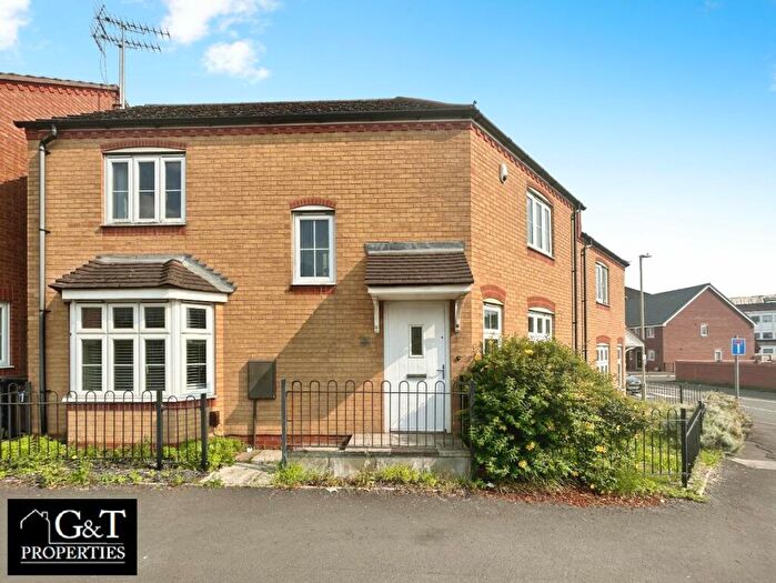 3 Bedroom Semi-Detached House To Rent In Goodrich Mews, Dudley, DY3