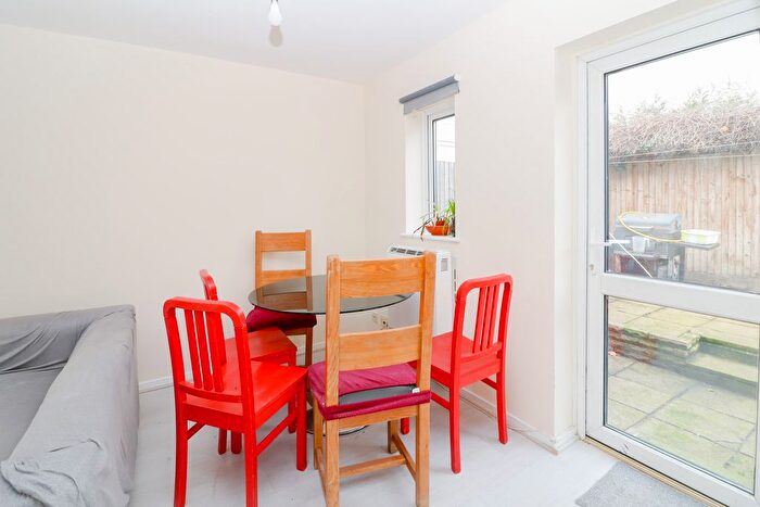 1 Bedroom Semi-Detached House To Rent In Grove Road, Mitcham, CR4