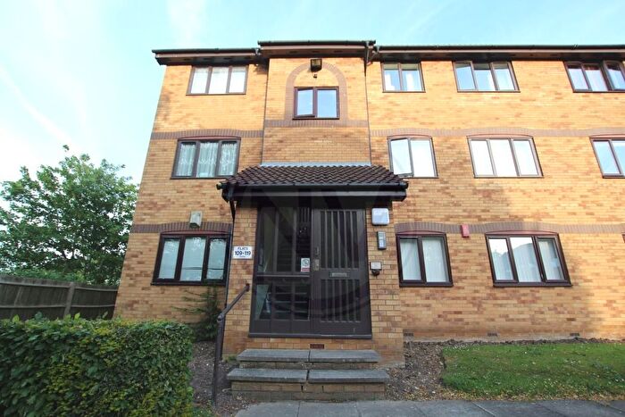 2 Bedroom Flat To Rent In Ainsley Close, London, N9