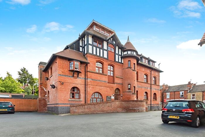 2 Bedroom Flat For Sale In Marhill Road, Carlton, Nottingham, NG4