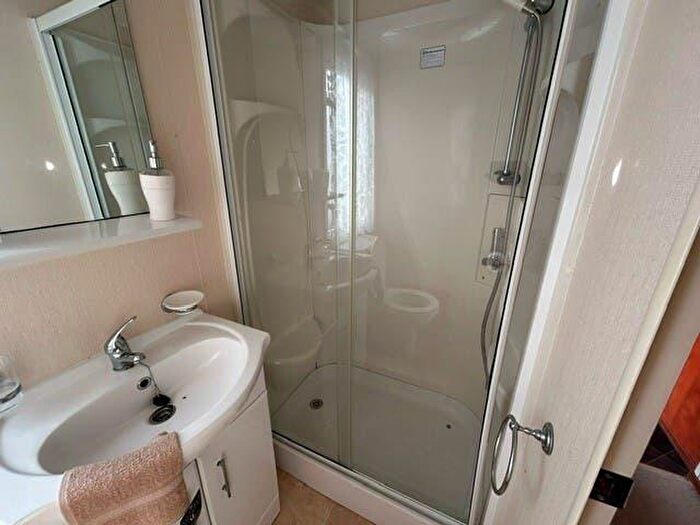 2 Bedroom Caravan For Sale In Harts Holiday Park, ME12