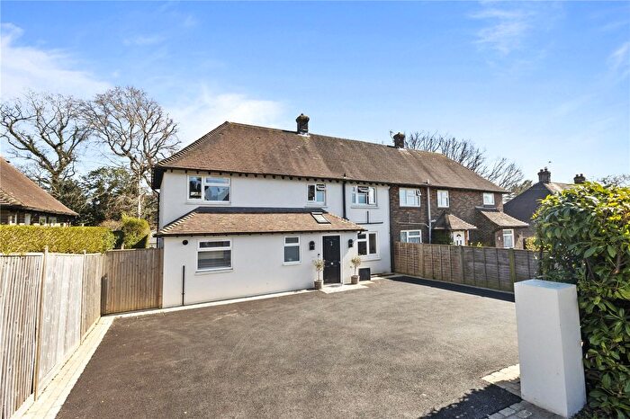 3 Bedroom Semi-detached House For Sale In Alderbrook Close, Crowborough, East Sussex, TN6