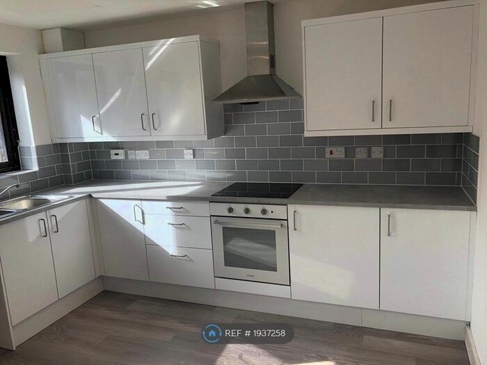 2 Bedroom Semi-Detached House To Rent In Meadowland, Chineham, Basingstoke, RG24