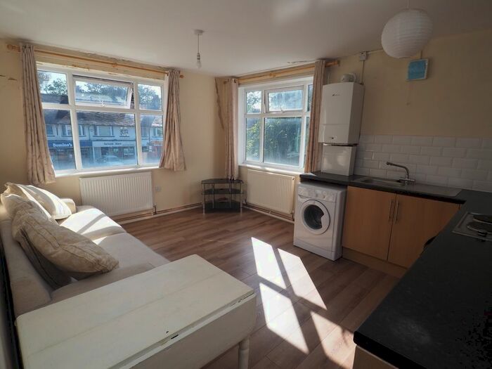 1 Bedroom Flat To Rent In Washway Road, Sale, M33