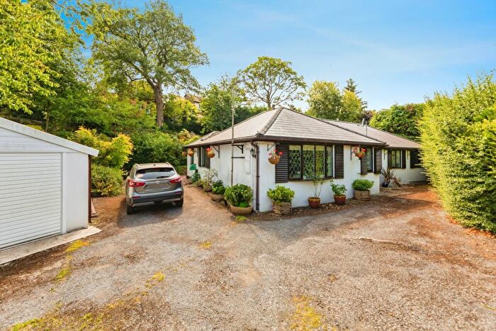 3 Bedroom Detached Bungalow For Sale In The Green, Penistone, S36