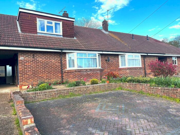 2 Bedroom Bungalow To Rent In Bishopstoke, SO50