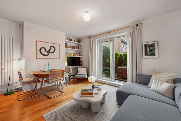 2 Bedroom Flat For Sale In Micawber Court, Windsor Terrace, N1