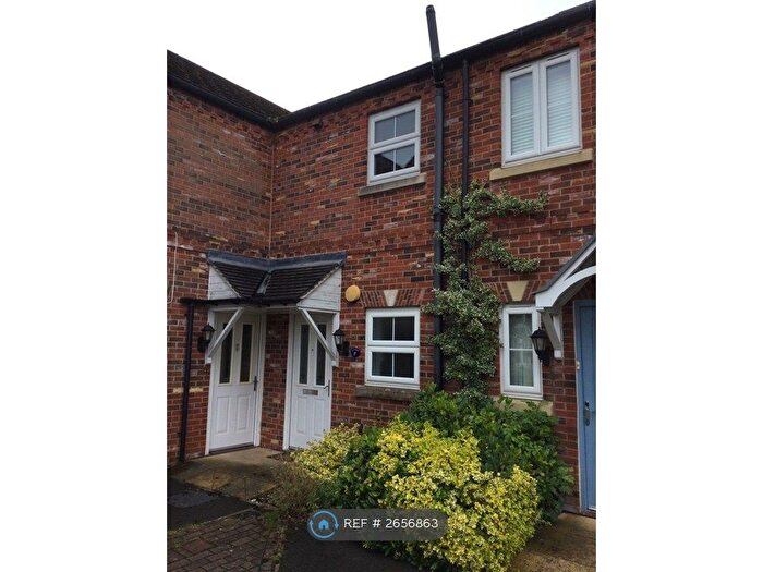 2 Bedroom Flat To Rent In Olive Grove, Goole, DN14