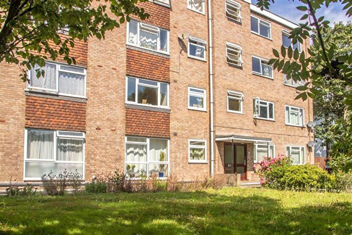 2 Bedroom Flat To Rent In Dacres Road, London, SE23