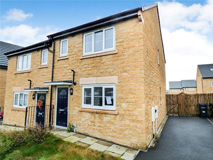 3 Bedroom Semi-Detached House For Sale In Cote Meadows, Allerton, Bradford, West Yorkshire, BD15