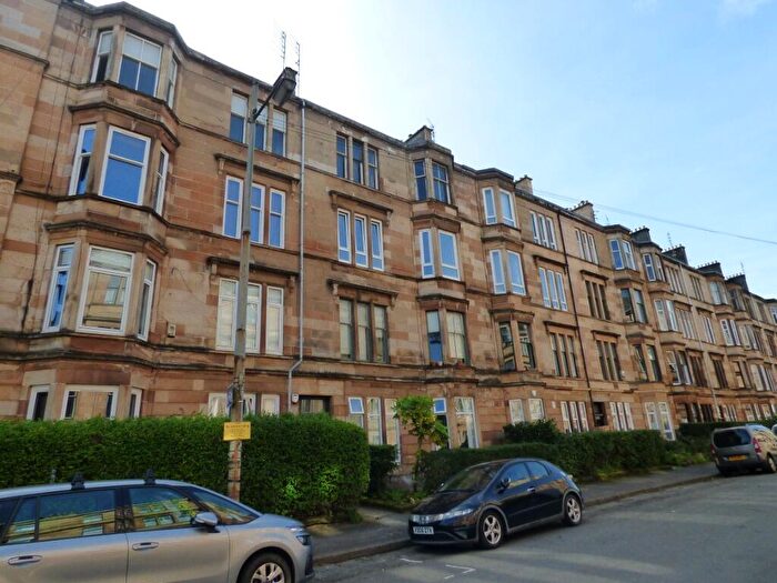 2 Bedroom Flat To Rent In Albert Avenue, Queens Park, Glasgow, G42