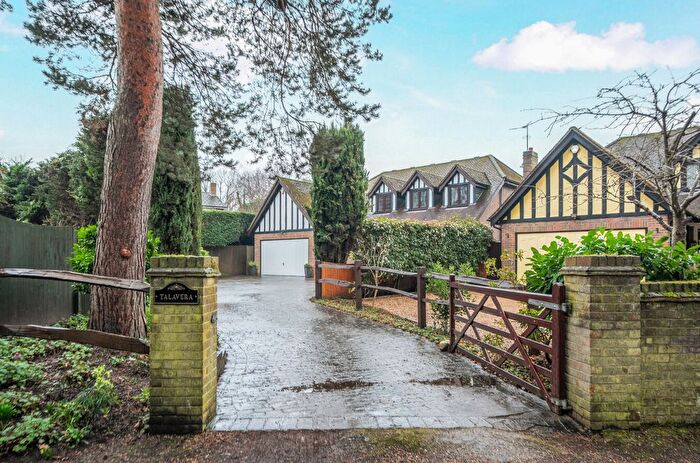 4 Bedroom Detached House For Sale In Woking, Surrey, GU22