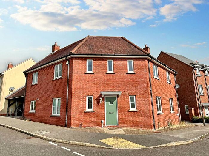 4 Bedroom Detached House To Rent In Colonel Grantham Avenue, Aylesbury, HP19