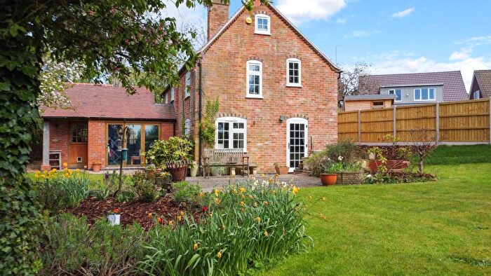 3 Bedroom Detached House For Sale In Manor Drive, Stretton On Dunsmore, Rugby, CV23
