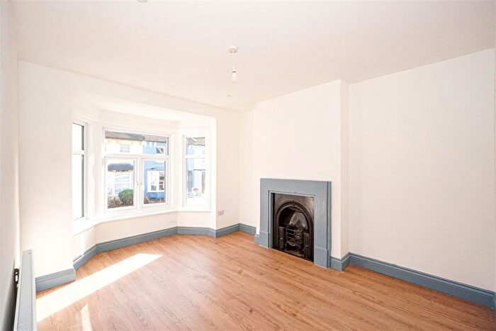 4 Bedroom Terraced House For Sale In St. Georges Road, Hastings, TN34