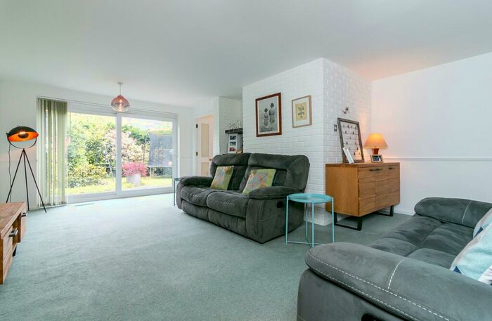 4 Bedroom Detached House For Sale In Netley Dell, Letchworth Garden City, SG6