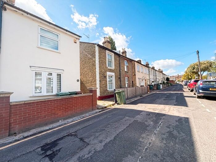 2 Bedroom Property To Rent In Crown Road, Sutton, SM1
