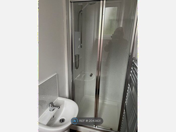 1 Bedroom Flat To Rent In Salisbury Street, Kirkcaldy, KY2