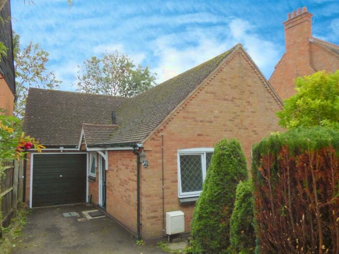2 Bedroom Detached Bungalow To Rent In Station Road, Wilmcote, CV37