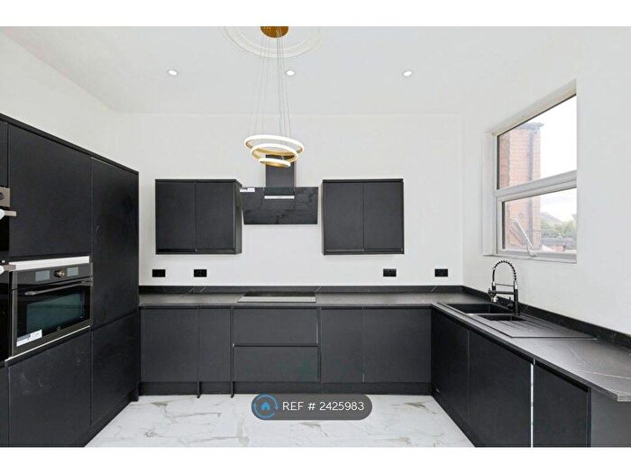 4 Bedroom Semi-Detached House To Rent In Derby Road, Sandiacre, Nottingham, NG10