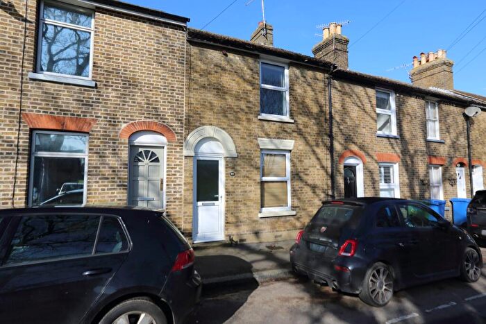 2 Bedroom Terraced House For Sale In Park Road, Faversham, ME13