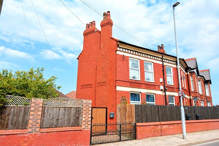2 Bedroom Flat For Sale In Hamilton Road, New Brighton, Wirral, CH45