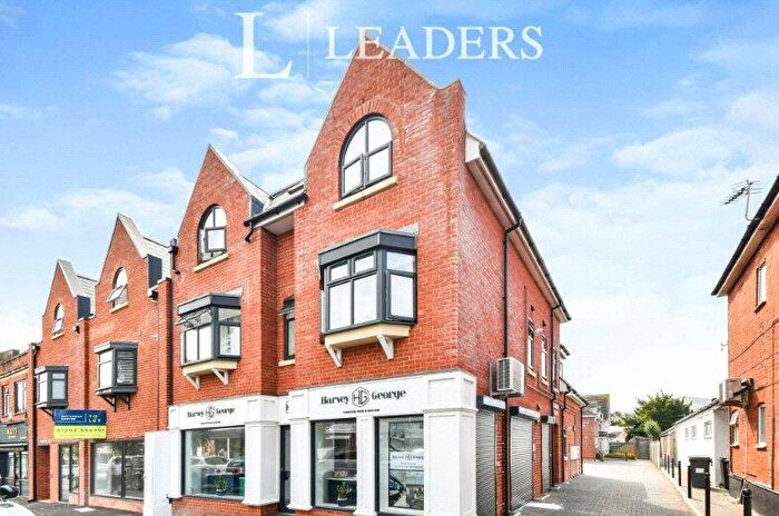 2 Bedroom Flat To Rent In Alexander Court, Christchurch Road, BH7