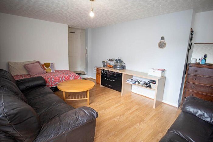 2 Bedroom Flat To Rent In Liverpool Road, Reading, RG1