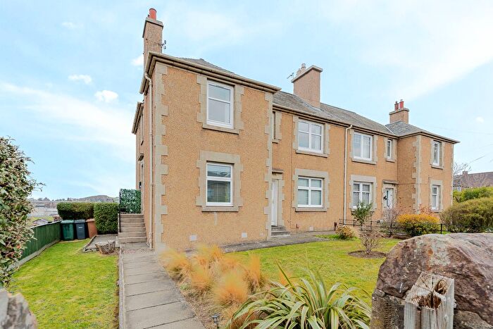 2 Bedroom Flat For Sale In Redford Road, Edinburgh, EH13