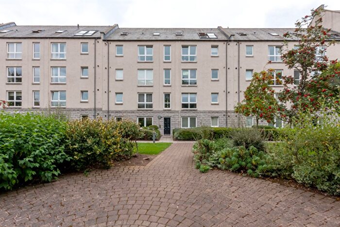 2 Bedroom Flat For Sale In Dee Village, Millburn Street, The City Centre, Aberdeen, AB11