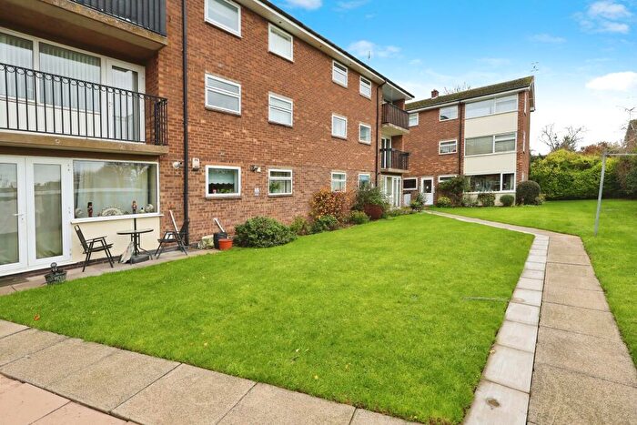 2 Bedroom Flat To Rent In Spencer Court, Cherry Orchard, Stratford-upon-Avon, CV37