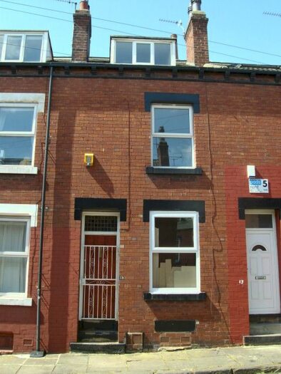 3 Bedroom Terraced House To Rent In Beamsley Grove, Hyde Park, Leeds, LS6