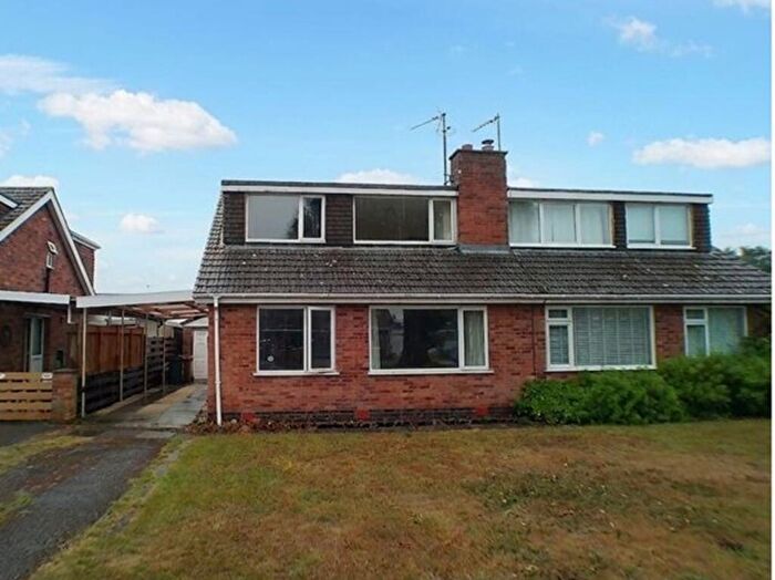 4 Bedroom Semi-Detached House For Sale In West End Close, Bottesford, NG13