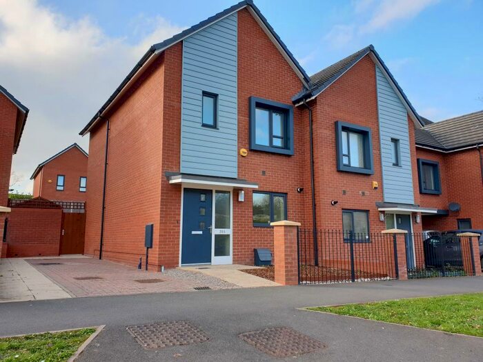 3 Bedroom House To Rent In Shannon Road, Birmingham, B38