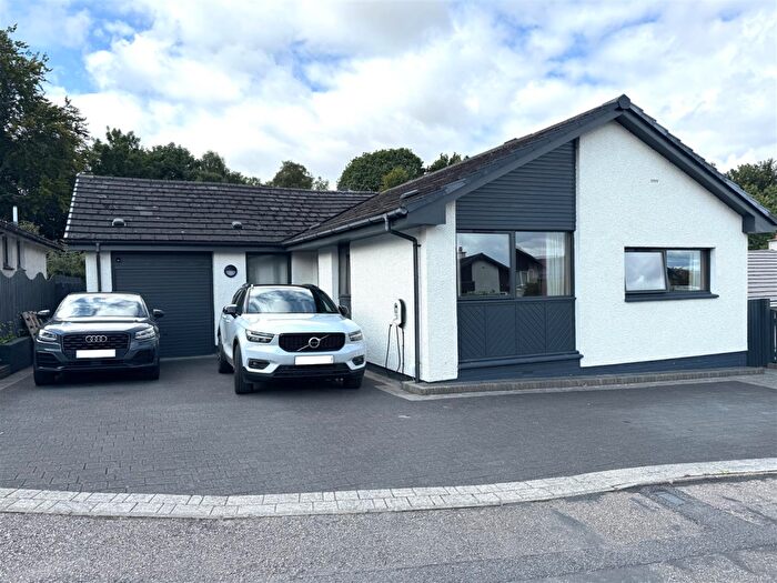 4 Bedroom Detached House For Sale In Cameron Avenue, Balloch, IV2