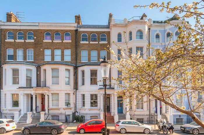 1 Bedroom Flat To Rent In Powis Square, Westbourne Grove, London, W11