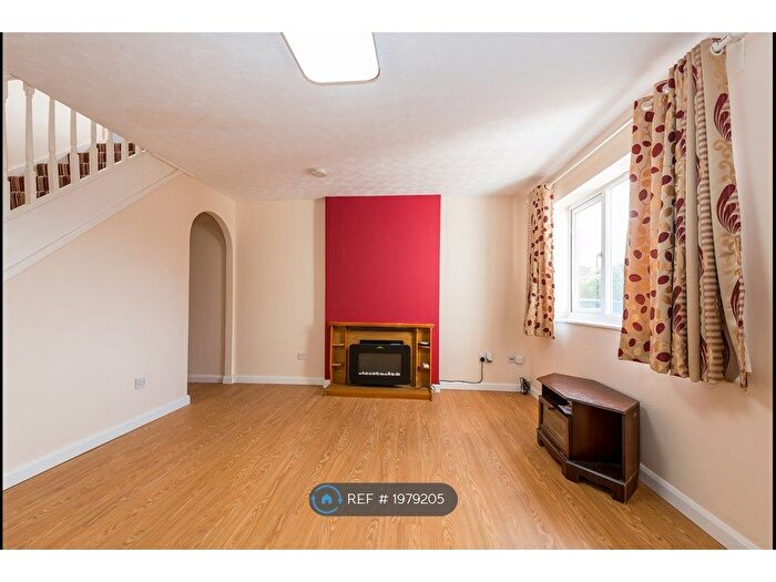 3 Bedroom Detached House To Rent In Shorham Rise, Milton Keynes, MK8