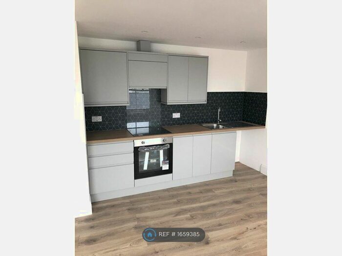 1 Bedroom Flat To Rent In Bay Tree Hill, Liskeard, PL14