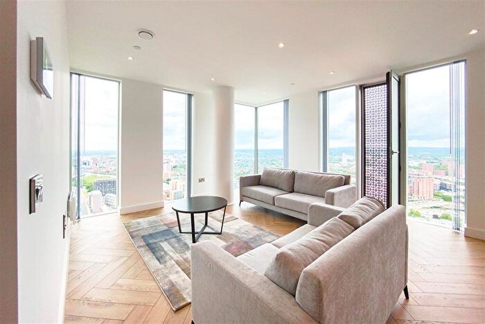 3 Bedroom Apartment For Sale In Elizabeth Tower, M15