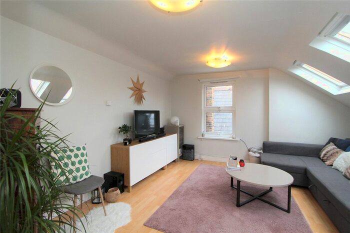 1 Bedroom Flat To Rent In Kings Avenue, London, W5