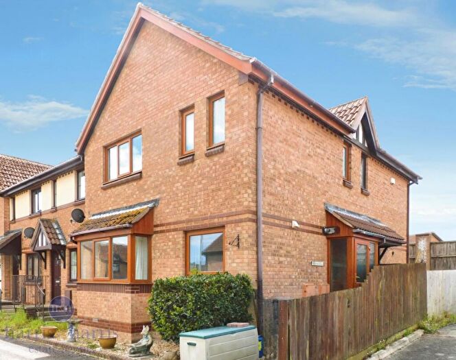2 Bedroom End Of Terrace House For Sale In Bluebell Close, Seaton, EX12