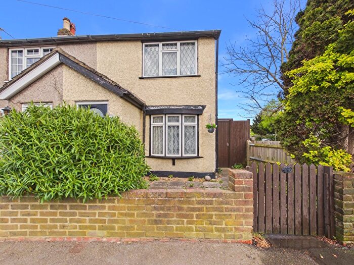 2 Bedroom Semi Detached House For Sale In Charlton Road, Shepperton, Surrey, TW17
