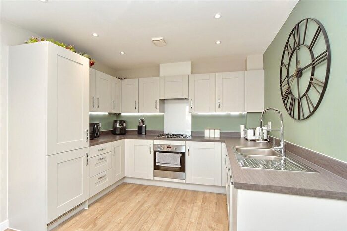 4 Bedroom Detached House For Sale In Nova Avenue, Faversham, Kent, ME13