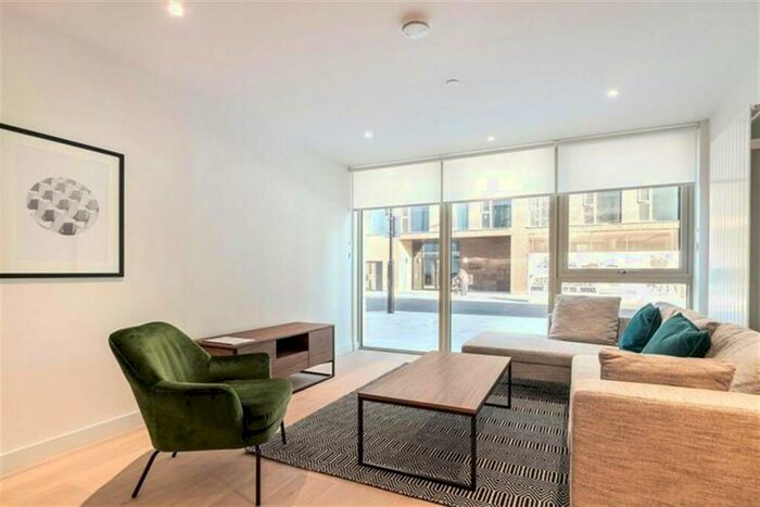 2 Bedroom Apartment To Rent In Liner House, Admiralty Avenue, E16